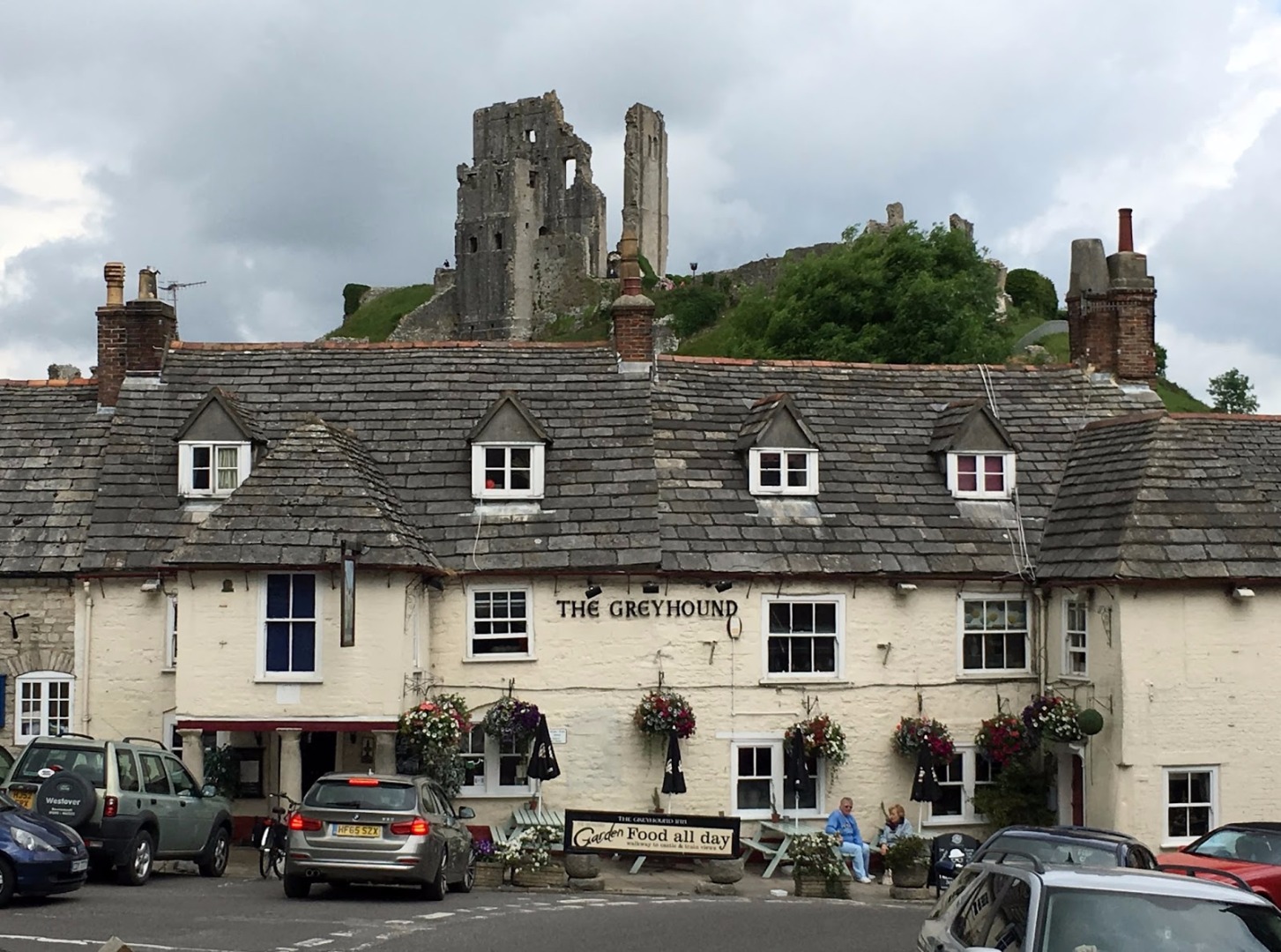 The-Greyhound-Inn-Corfe-Castle