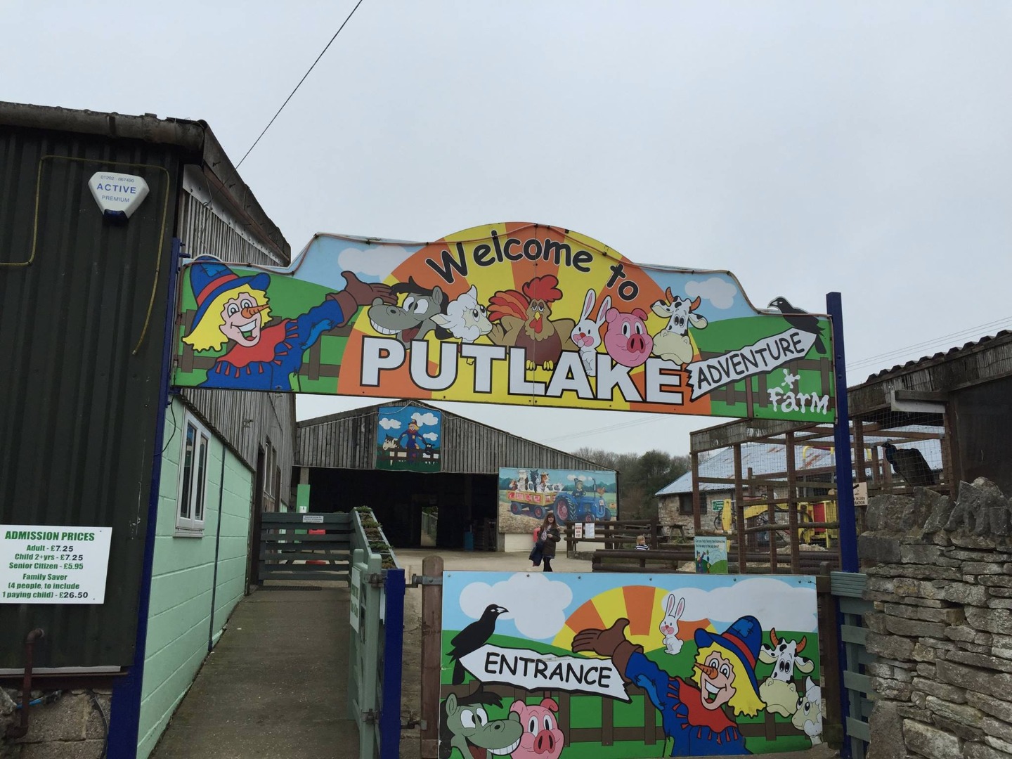 putlake-farm-sign 
