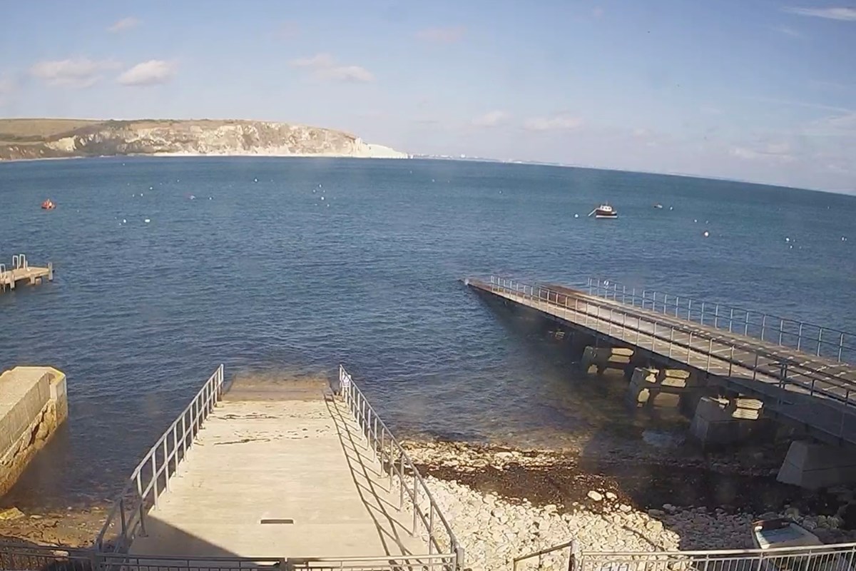 Live Swanage Lifeboat Station webcam overlooking Swanage Beach in Dorset